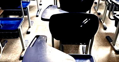 384 Carteiras Escolares Universitárias em Bom Estado