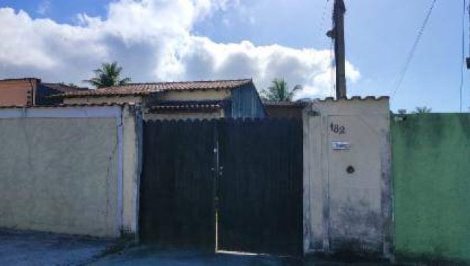 Casa padrão com 2 quartos, 1 banheiro, 99,75m² construída, ocupada
