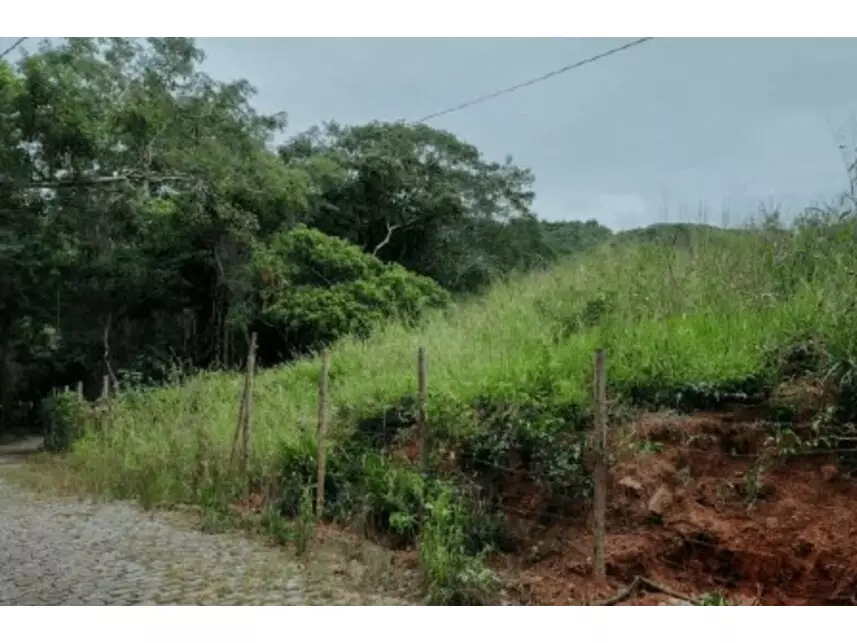 Terreno em leilão com 4.500m² em Armação dos Búzios/RJ