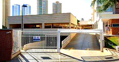 Apartamento 402 com 2 quartos, 2 banheiros e 25m² garagem