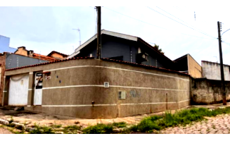 Casa em Tatuí com 130m² de área construída e terreno de 297m²