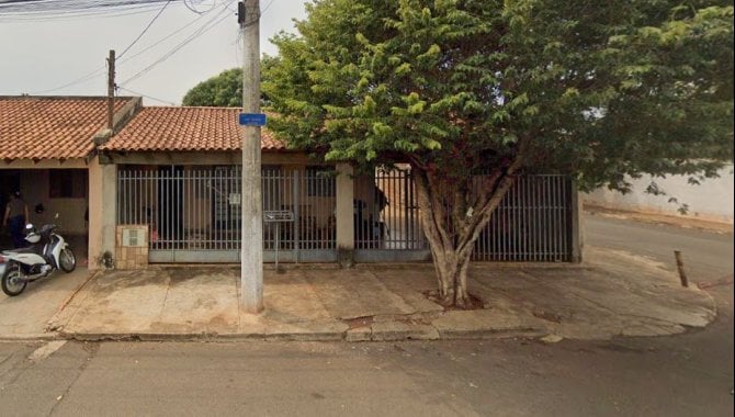Direitos sobre Casa 36m² em Terreno 158m² - Santa Cruz do Rio Pardo - SP