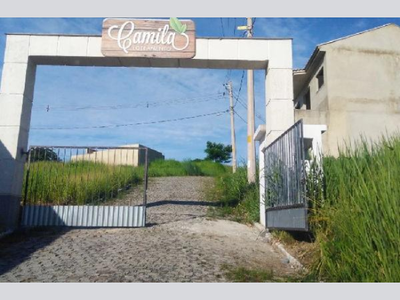 Casa com 2 quartos, 56m² e vaga de garagem
