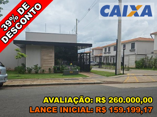 Casa com 2 quartos, 71m² construídos, terraço e vaga em condomínio