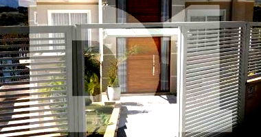 Casa em Condomínio com 5 Quartos e Vista para Represa