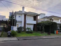Casa no Condomínio Condado de Capão com 2 pavimentos