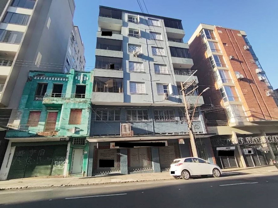 Sala Comercial com 378,70 m², 4 banheiros, ocupada