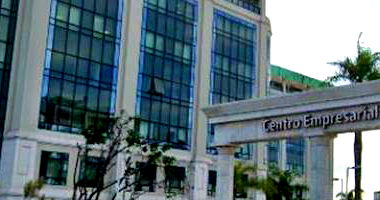 Loja no Centro Empresarial Barra Shopping com 2 vagas