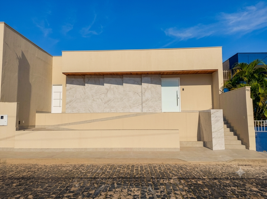 Imóvel Comercial 158m², 6 salas, 2 banheiros