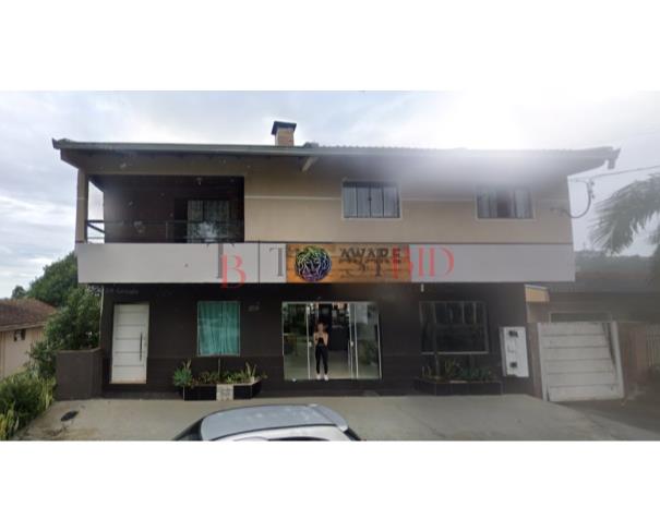 Comercial e Residencial em Irati/PR com 364,30m²
