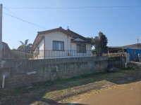Casa de Madeira com Edícula em Terreno de 322m² em Caçador/SC
