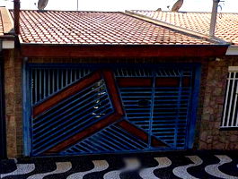 Casa em Araras com Quintal e Terreno Amplo
