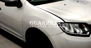 Renault Sandero 2017/2018 com Ar Condicionado e Vidro Elétrico