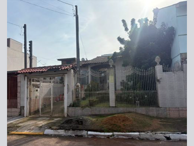 Casa com 244m² em Cachoeirinha/RS
