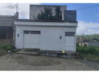Casa no Centro com 99m² e 128m² de terreno - Ocupada