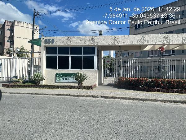 Apartamento com 2 quartos, 2 banheiros e 1 vaga de garagem