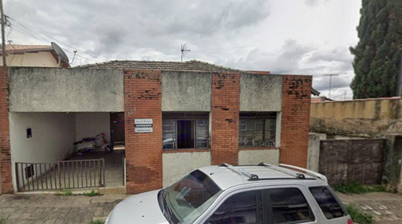 Casa com 4 quartos em Araxá/MG - Ótima oportunidade