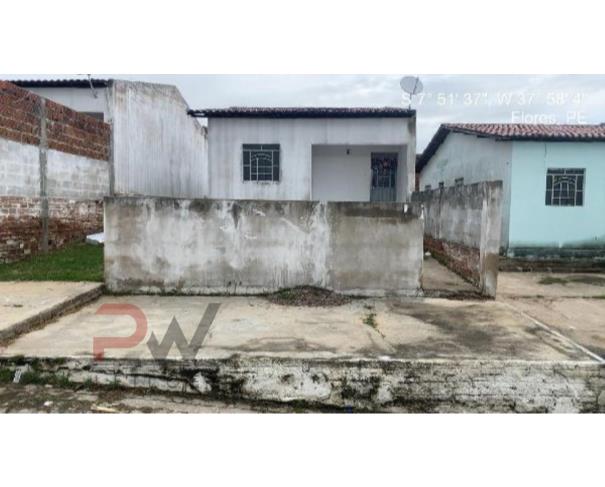 Casa em Flores/PE com 3 quartos e 160m² de terreno