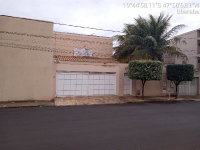 Casa com 3 quartos e 2 banheiros em Uberaba