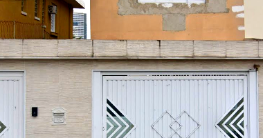Casa assobradada com 2 quartos, 3 banheiros e 144,21 m² construída