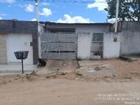 Casa com 3 quartos, 1 banheiro e 1 vaga de garagem