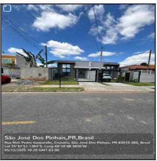 Casa com 101,7m² de área privada e 180m² de terreno