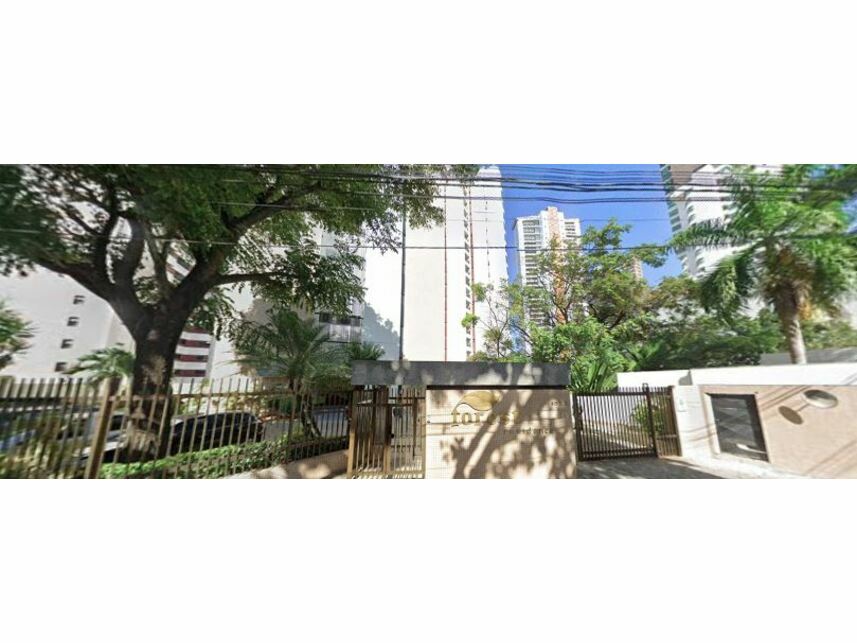 Apartamento em Leilão com 3 Vagas de Garagem