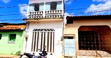 Casa Ocupada com 109m² no Centro de Viana/MA