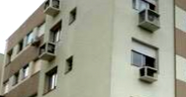 Apartamento aconchegante com 2 quartos, 1 banheiro e garagem - Ocupado