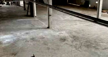 Galpão Amplo com 220m² de Área Construída em Distrito Industrial