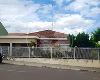 Casa em Bastos com 4 quartos e 760m² de terreno