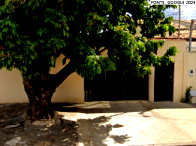 Casa com 240m² de construção em terreno de 405m²