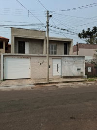 Casa com 98m² em terreno de 135,60m² na Vila Santa Maria