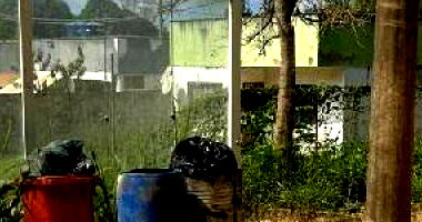 Casa com 2 Quartos e 1 Vaga em Maric/RJ