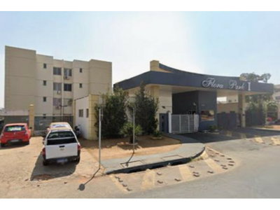 Apartamento com 74,14 m² e box de garagem