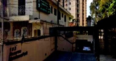 Apartamento n° 72 com 2 Vagas e Armário no Edifício Pinheiro