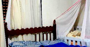 Casa ocupada com 3 quartos, 2 banheiros e 1 vaga