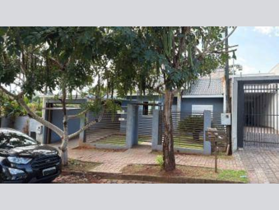 Casa Ocupada em Medianeira com 210m² de Terreno