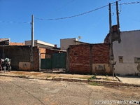 Casa com 2 quartos e 1 banheiro, área construída de 48,01 m²