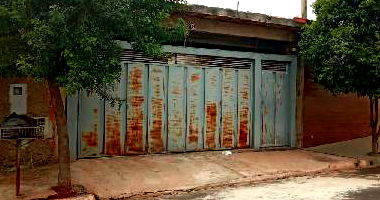 Casa com 2 Quartos e Área Privativa em Ribeirão Preto