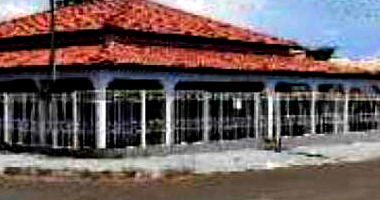 Casa em Leilão com 304m² Construída em Nortelândia/MT