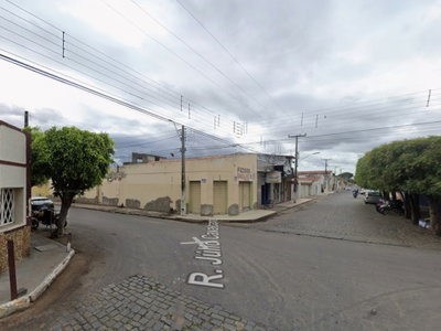 Imóvel comercial de 227 m² no Planalto