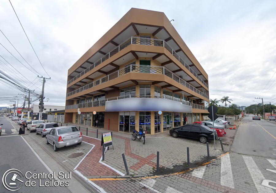 Loja comercial ampla com 103,37m² de área privativa, térreo