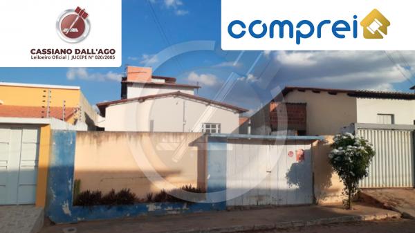 Terreno urbano de 200m² com casa
