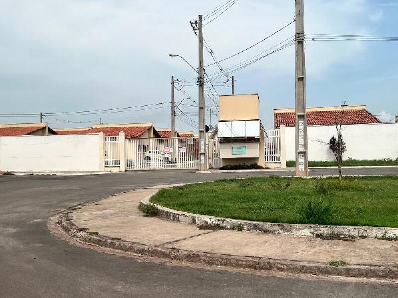Casa 44,89m² com 2 quartos em condomínio