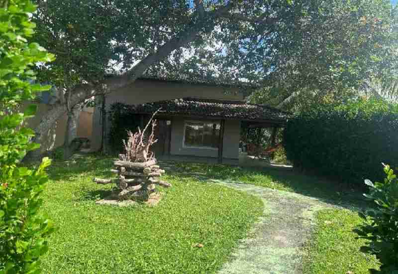 Casa com 2 Quartos e 2 Vagas em Lauro de Freitas