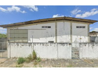 Galpão em leilão com 916m² de área construída