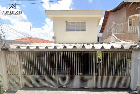 Sobrado com 2 quartos, 1 banheiro, 197m² e 2 vagas