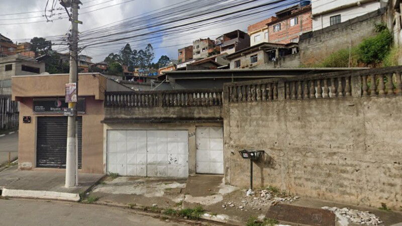 Casa com 3 Quartos e Quintal em Itapecerica da Serra