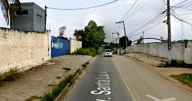 Terreno com benfeitorias em São Gonçalo/RJ